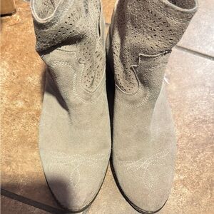 NAUGHTY MONKEY  suede ankle booties
